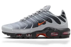 Nike TN Air Max Plus Wolf Grey Picante Rouge SKU-DM0032-011
