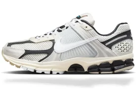 Nike Zoom Vomero 5 Supersonic FN7649-110